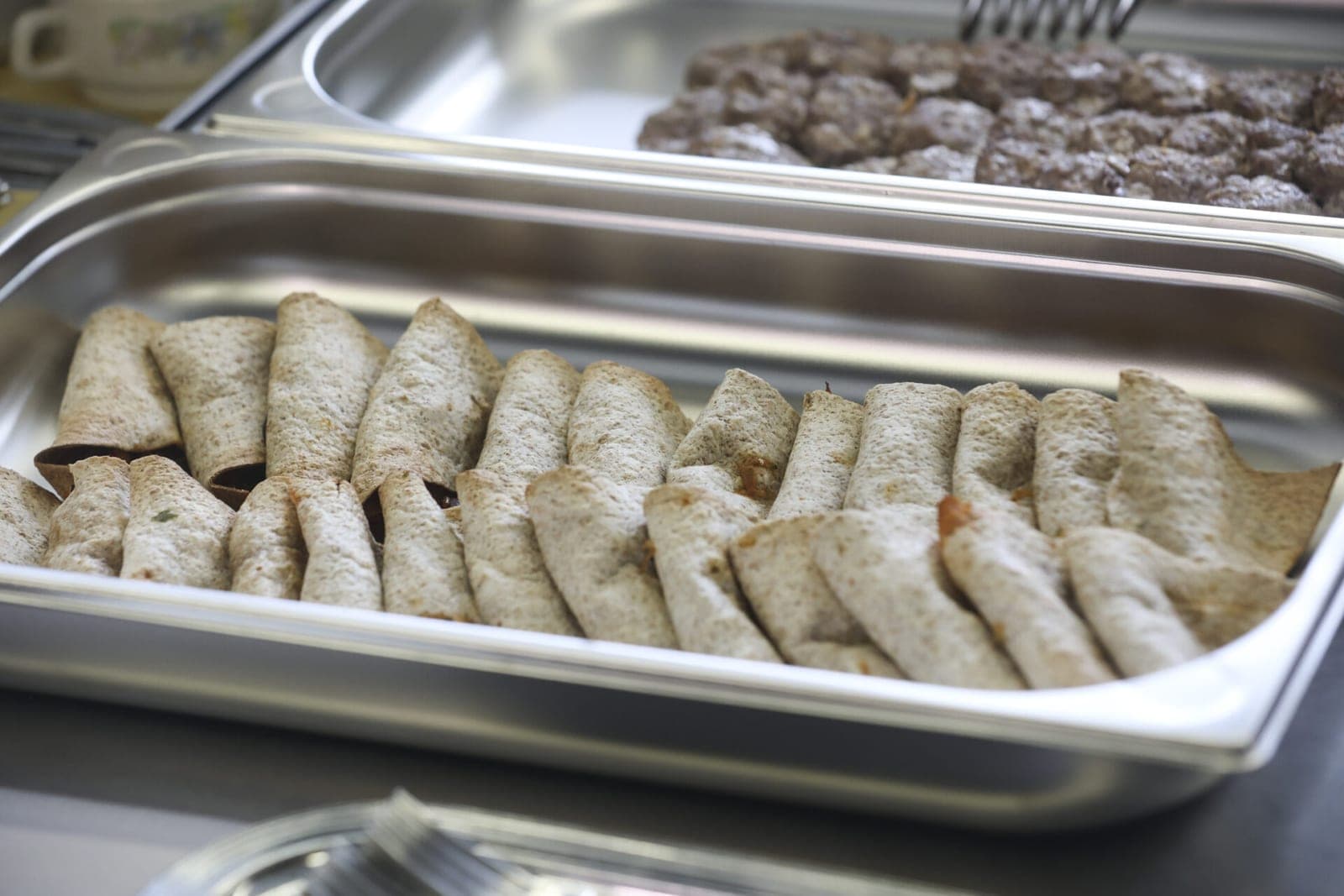 Lazdijų ligoninėje maisto skandalas: darbuotojai rūbinėse slėpė „sloinikus“ su agurkais?