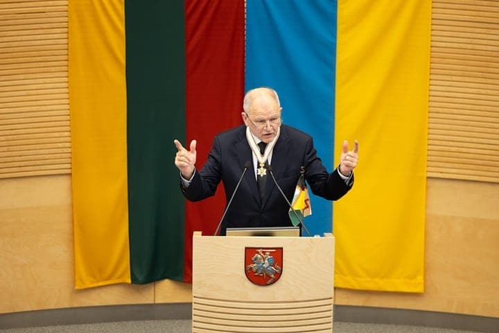 Socialdemokratų garbės pirmininkas V. Andriukaitis kritikuoja prezidentą: viršijamos konstitucinės galios