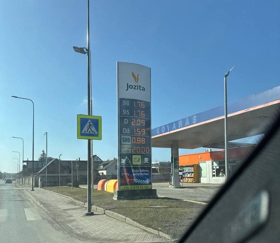 Degalų kainos Lietuvoje smuko: kai kur dyzelinas jau kainuoja mažiau nei 1,85 euro