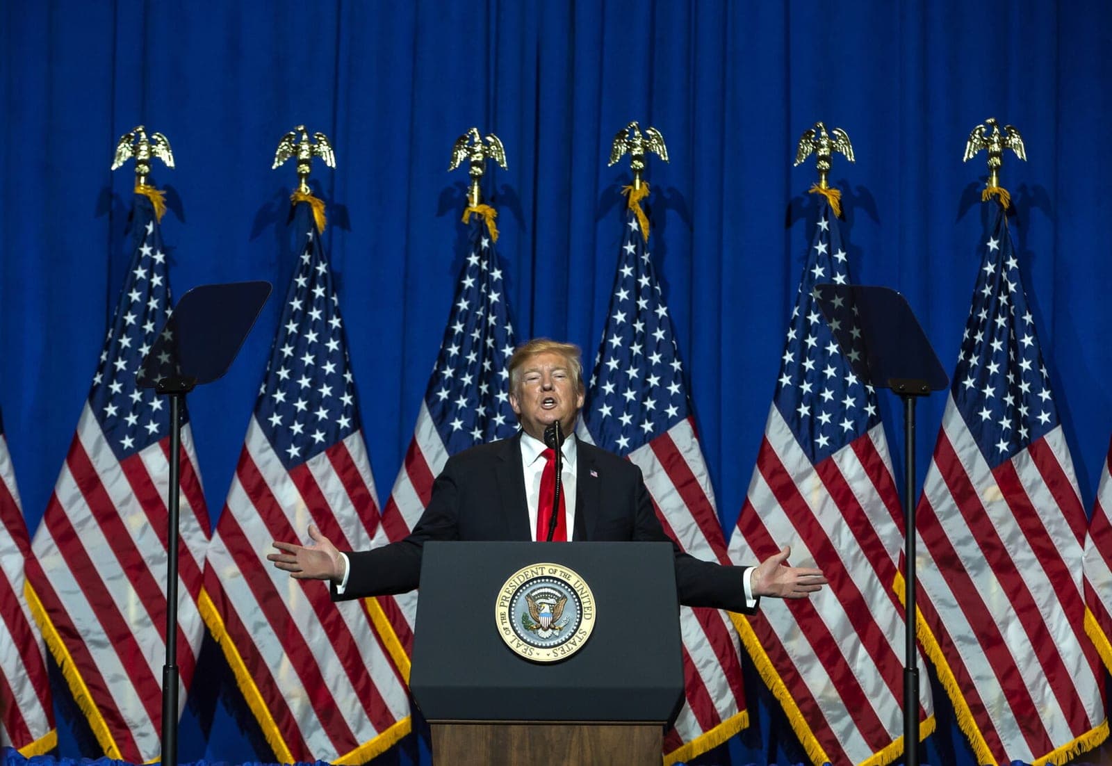 Inauguracinė D. Trumpo kalba: „Dievas išgelbėjo man gyvybę, kad Ameriką vėl padaryčiau didžia“