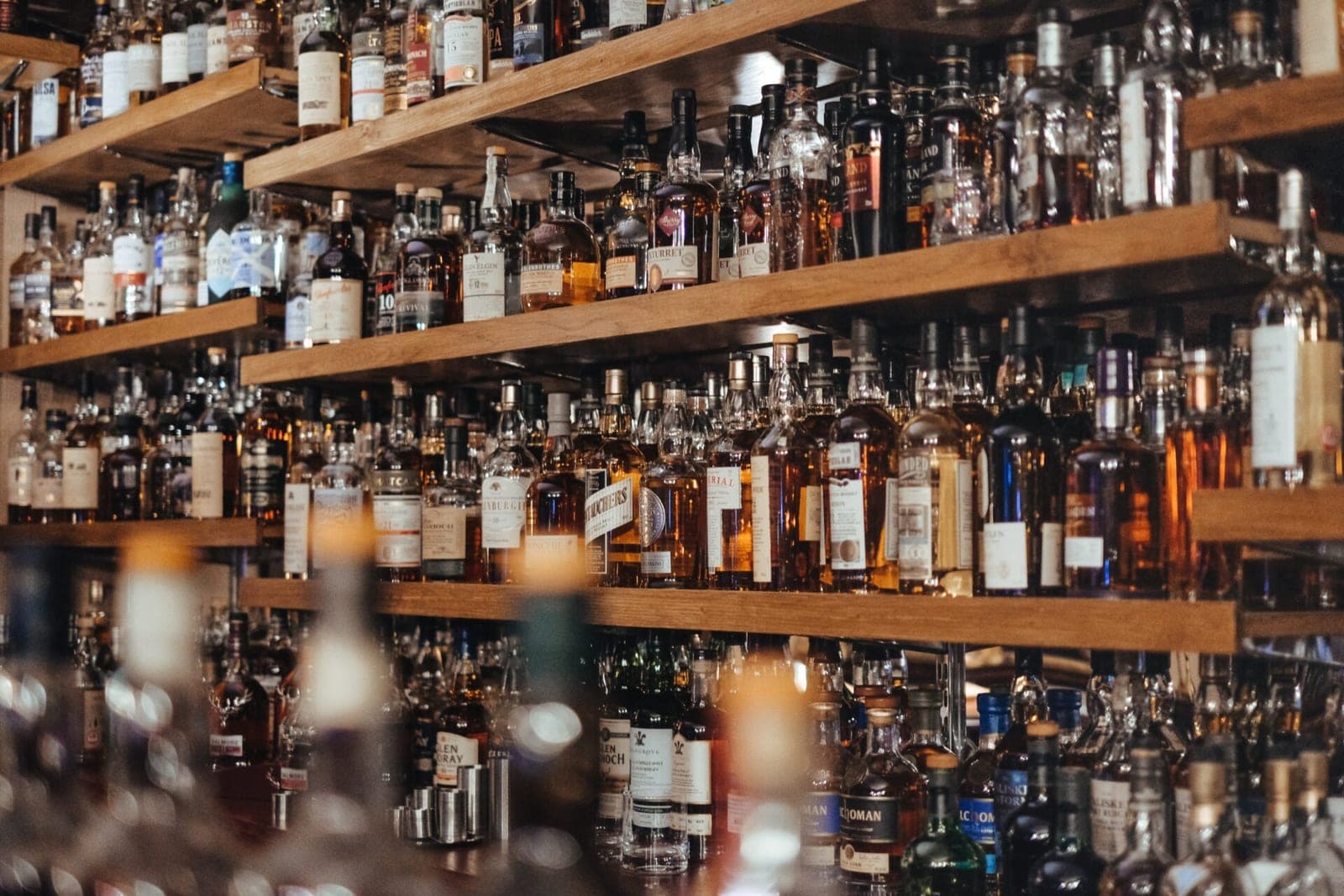 Laisvės partija taria „taip“ alkoholiui ir narkotikams