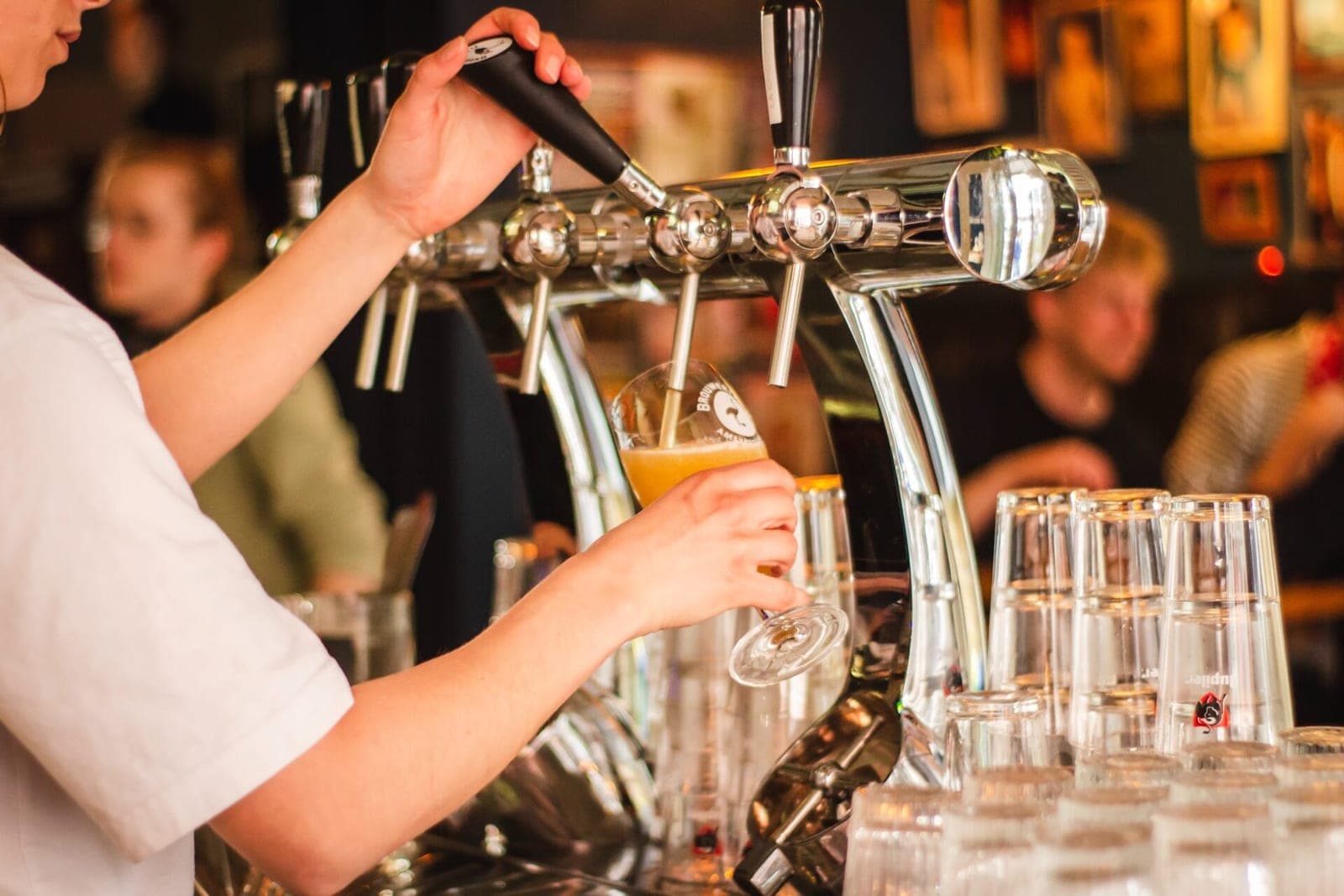 Tuoj nebegalėsime vartoti žodžių „alkoholikas“ ir „narkomanas“?