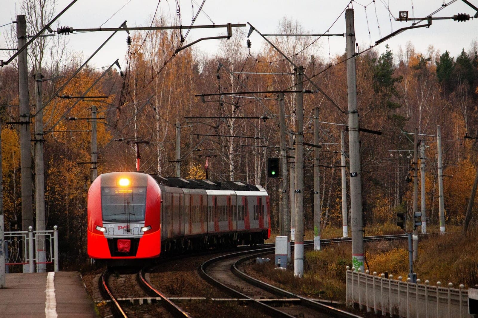 „Rail Baltica“ stringa, bet ministerija ramina: ketverių metų vėlavimas – ne tragedija