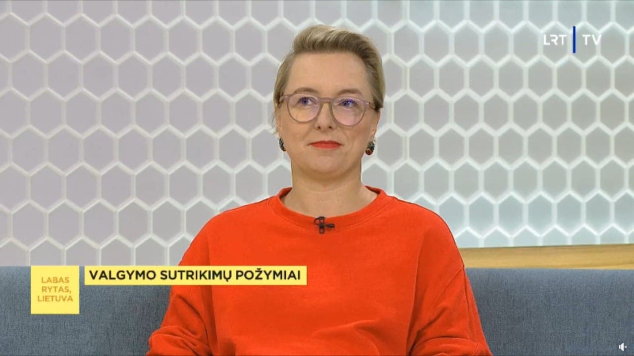 Beprotybė LRT eteryje: žmones atsisakiusius picos ir čipsų vadina ligoniais