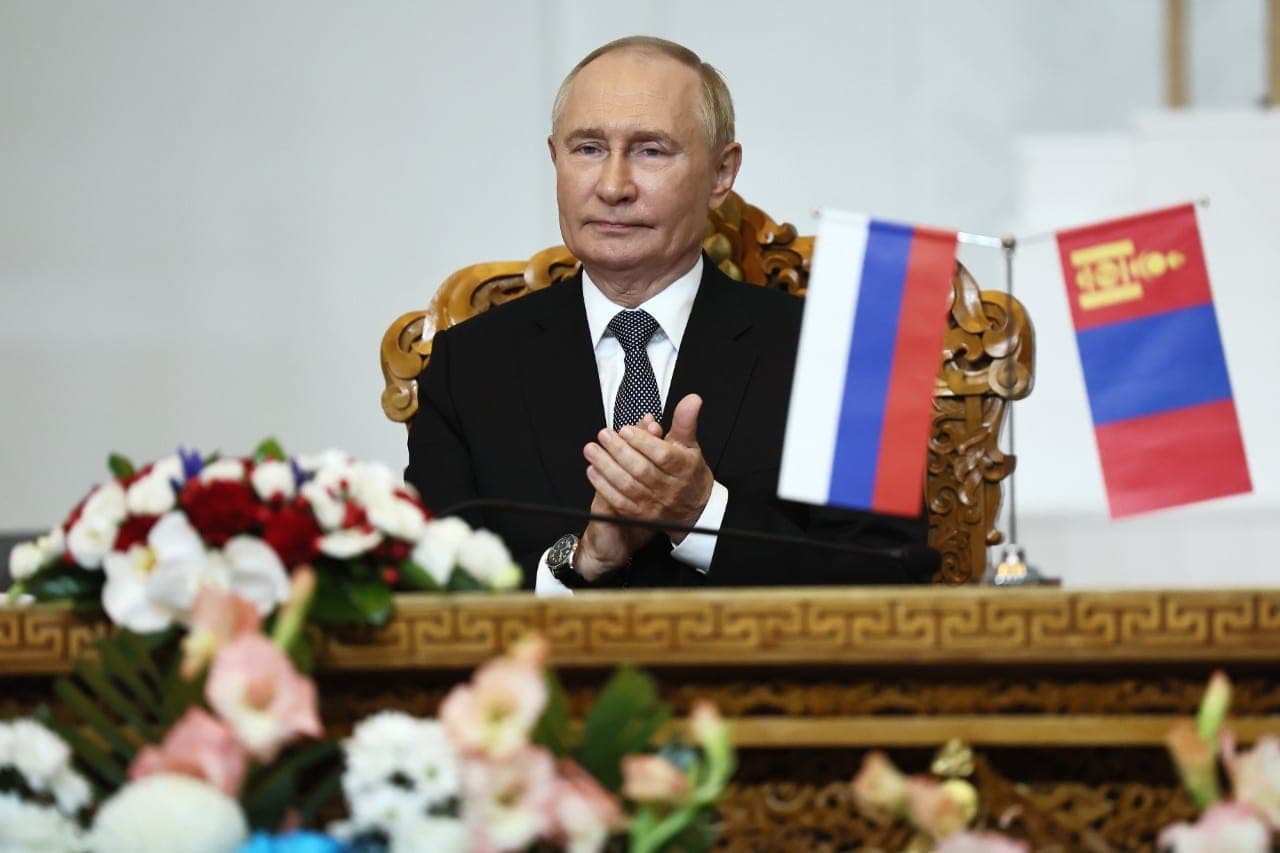 Mongolija spjovė į Vakarų raginimus ir pasirinko draugystę su Rusija