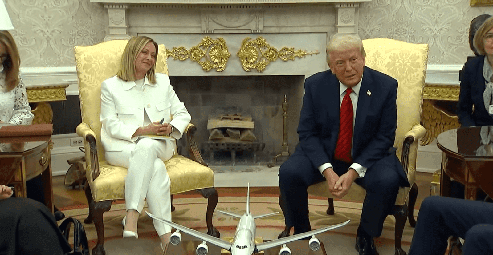 G. Meloni susitiko su D. Trumpu: pažadėjo padaryti Vakarus vėl didžius