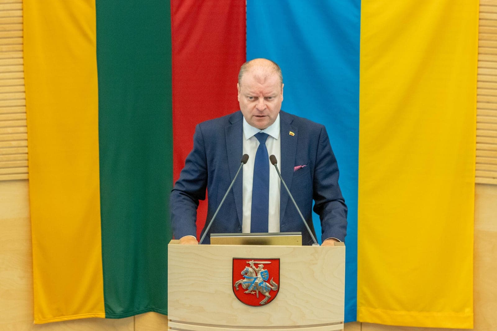 Iš Seimo pirmininko posto pasitraukęs Skvernelis prabilo apie kariuomenės nutylėjimus