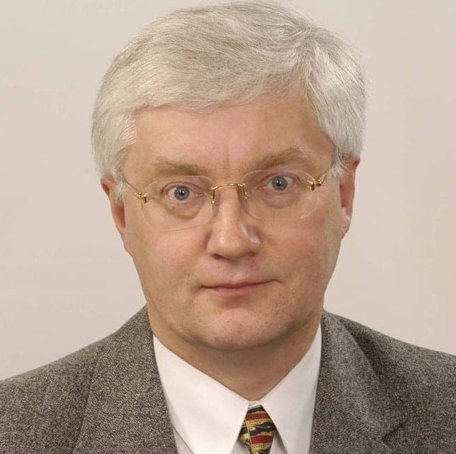 Vilius KAVALIAUSKAS: kas pavertė sporto rūmus „Sovietiniu balvonu“
