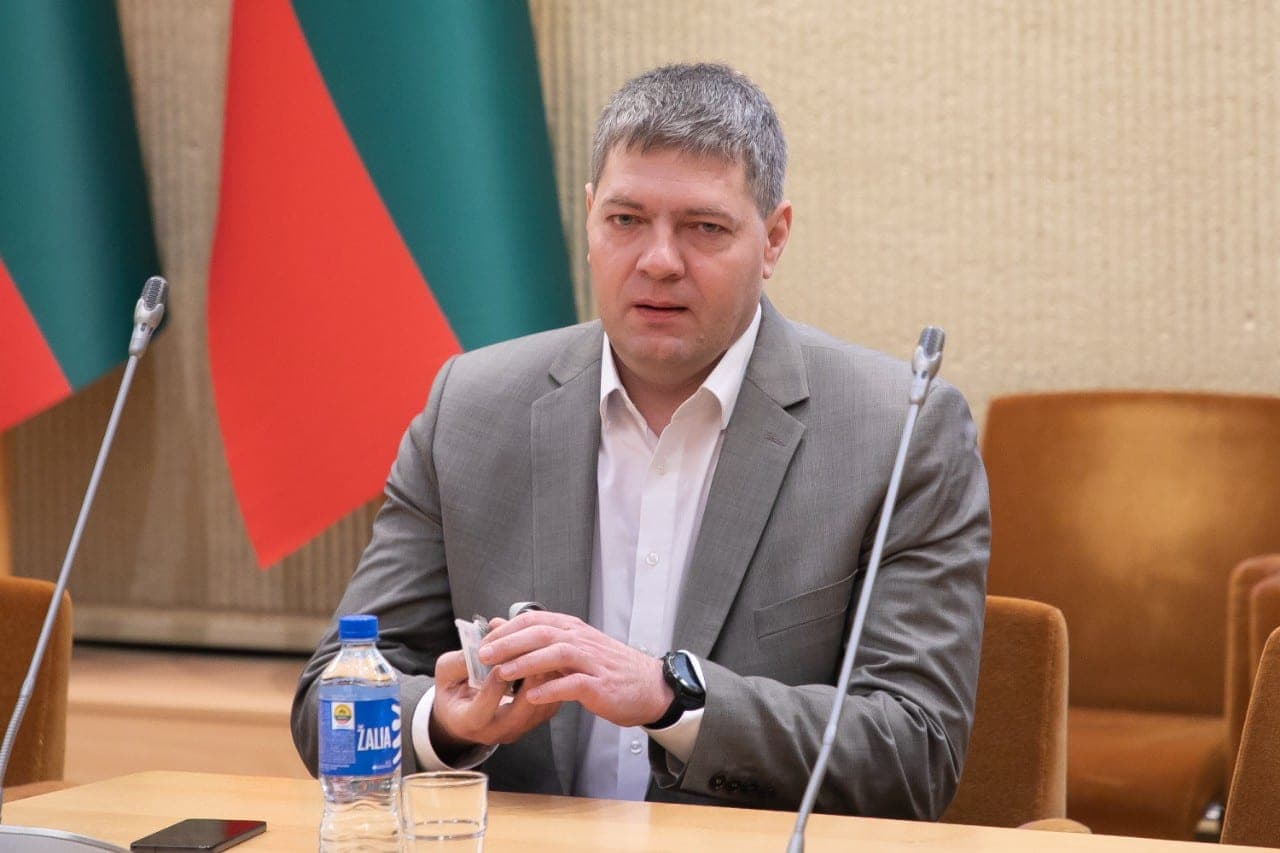 A. Mazuronis siūlys stabdyti V. Uspaskicho narystę partijoje