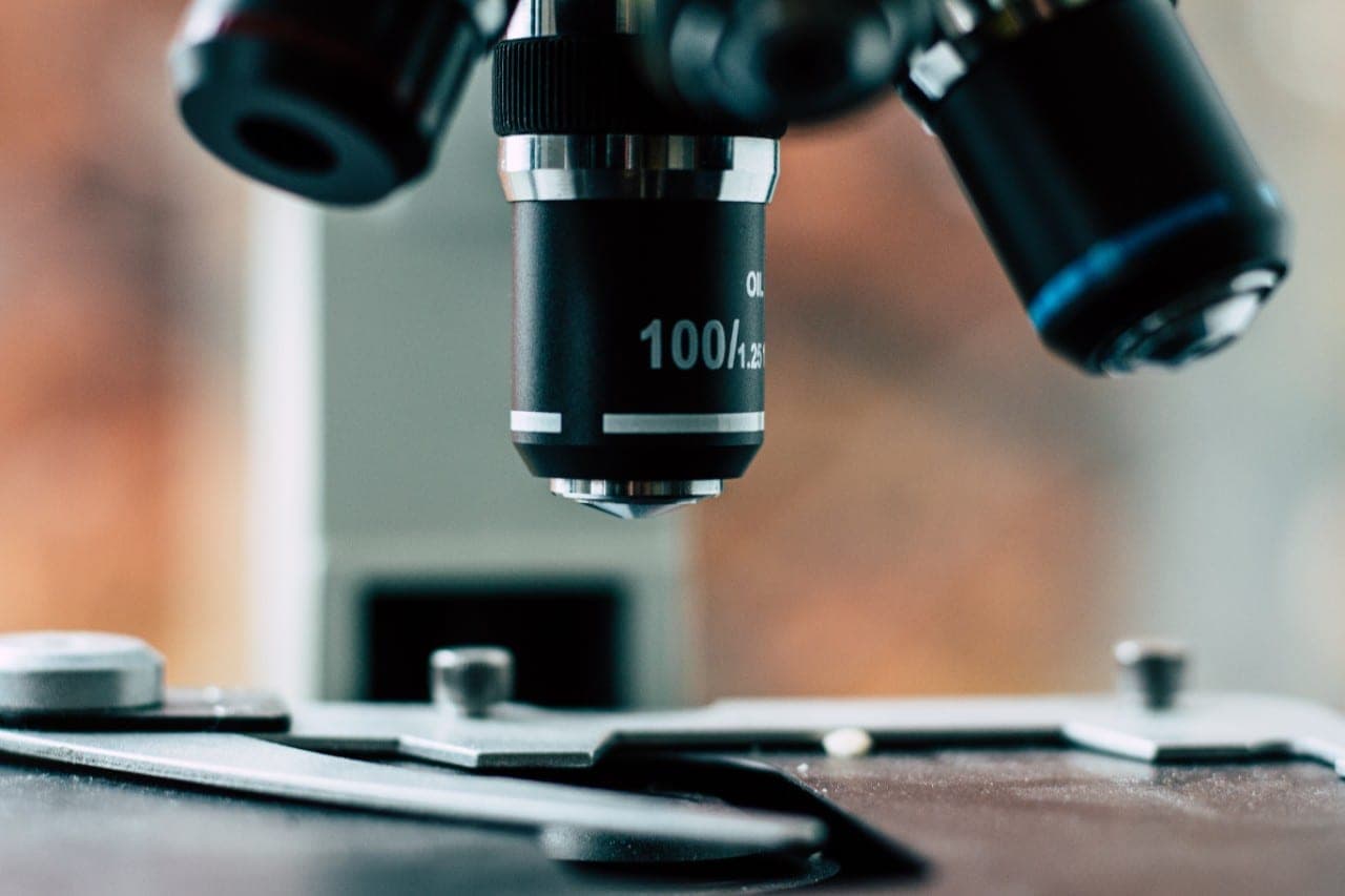 PSO Ukrainai liepė sunaikinti patogenus laboratorijose, įrodymus apie pavojingus tyrimus pateikė ir Rusija