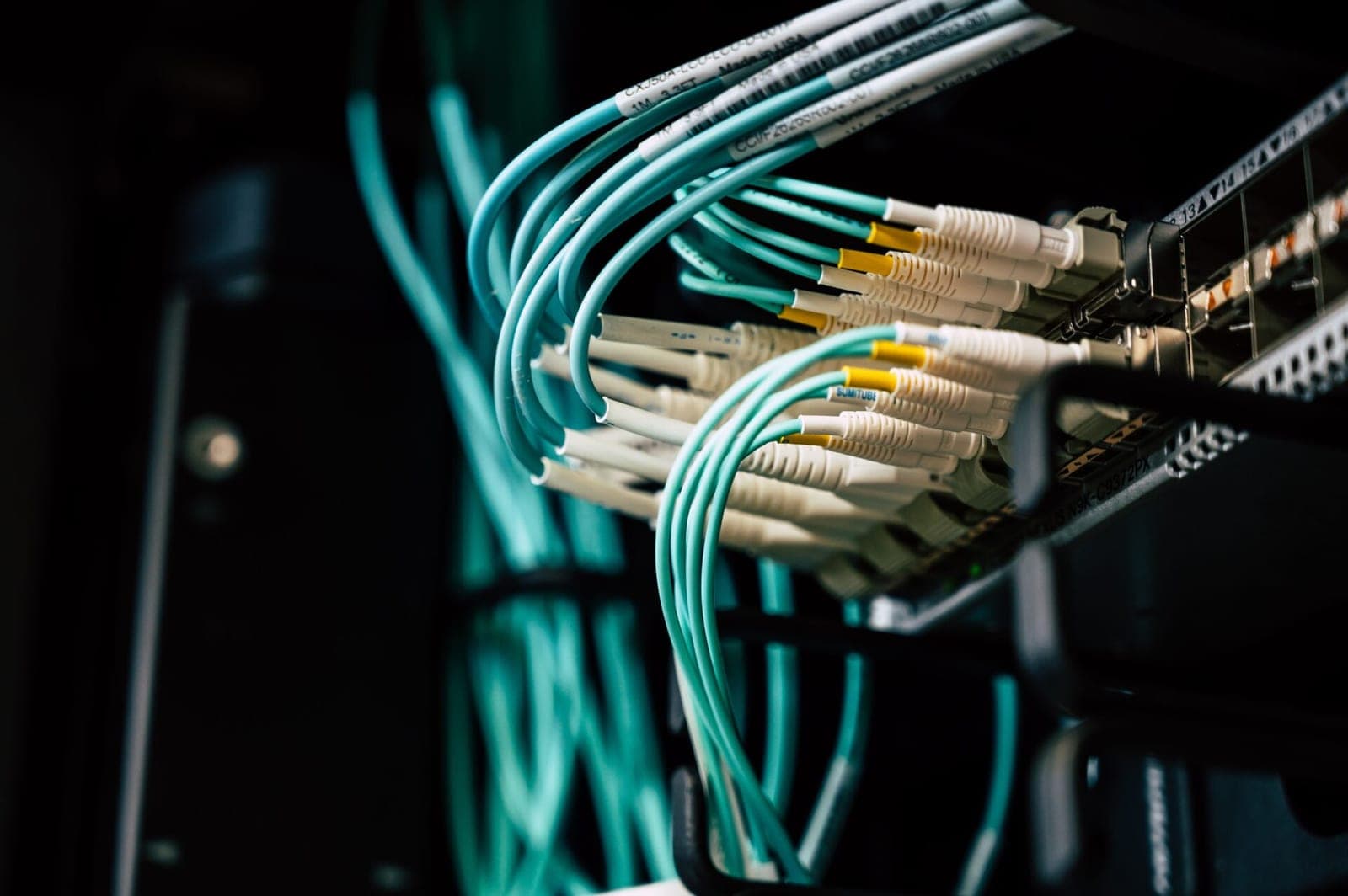 „AT&T“ elektroninio pašto paskyros panaudotos kriptovaliutoms vogti
