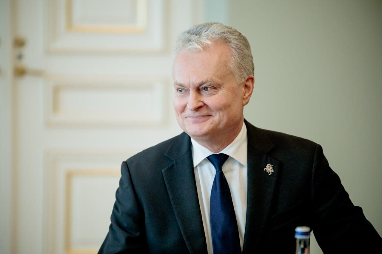 Prezidento komanda: dešimtys pareigybių, bet „sausi“ atlyginimai