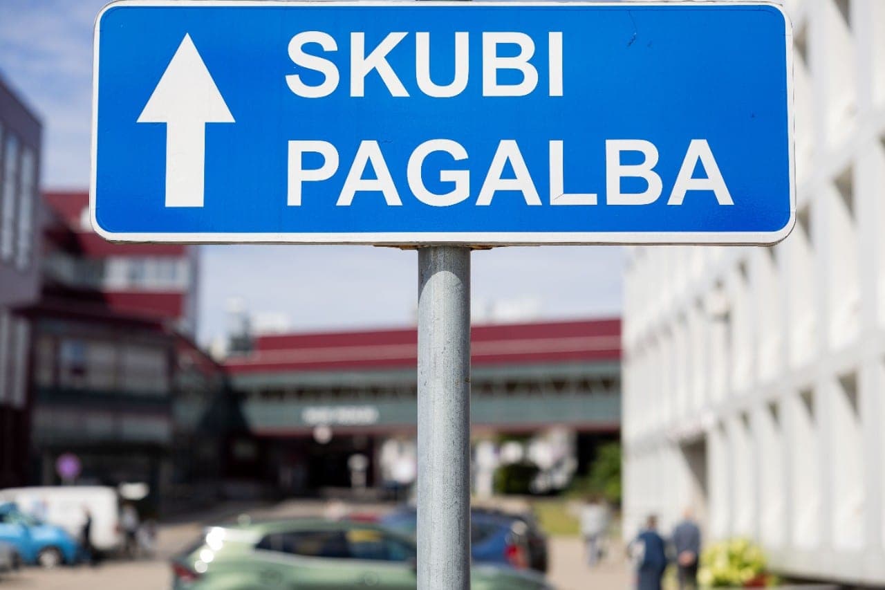 Skiepyti vyresnieji kokliušu užkrėtė ir mažiausią, bet kalti antivakseriai?