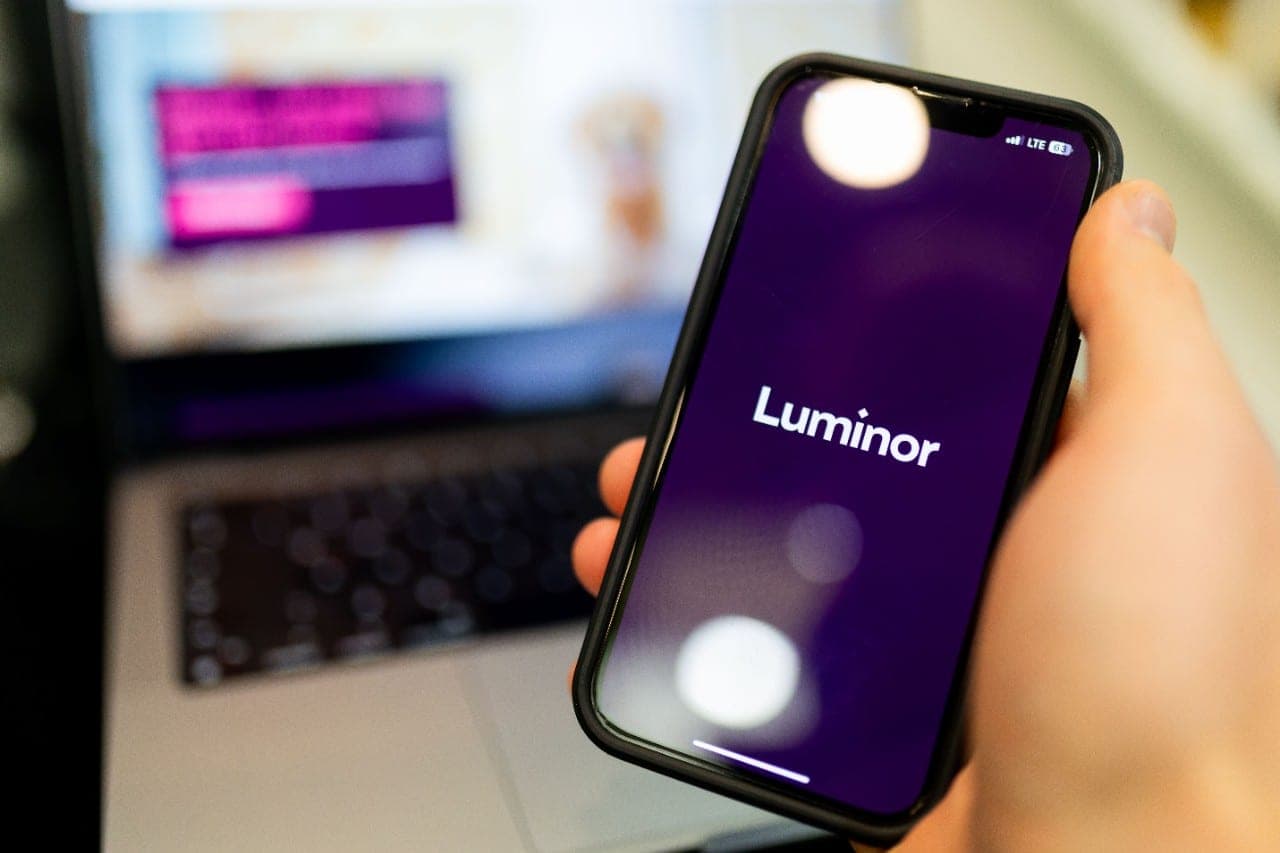 „Luminor“ mažins paslaugų kainas: mažėjančios kainos – augantys pelnai?