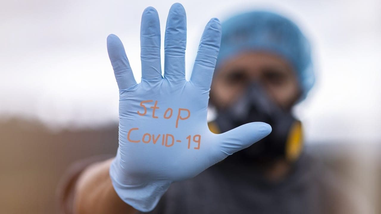 Ekspertai atskleidė, kurie du vitaminai – itin svarbūs kovoje su COVID-19