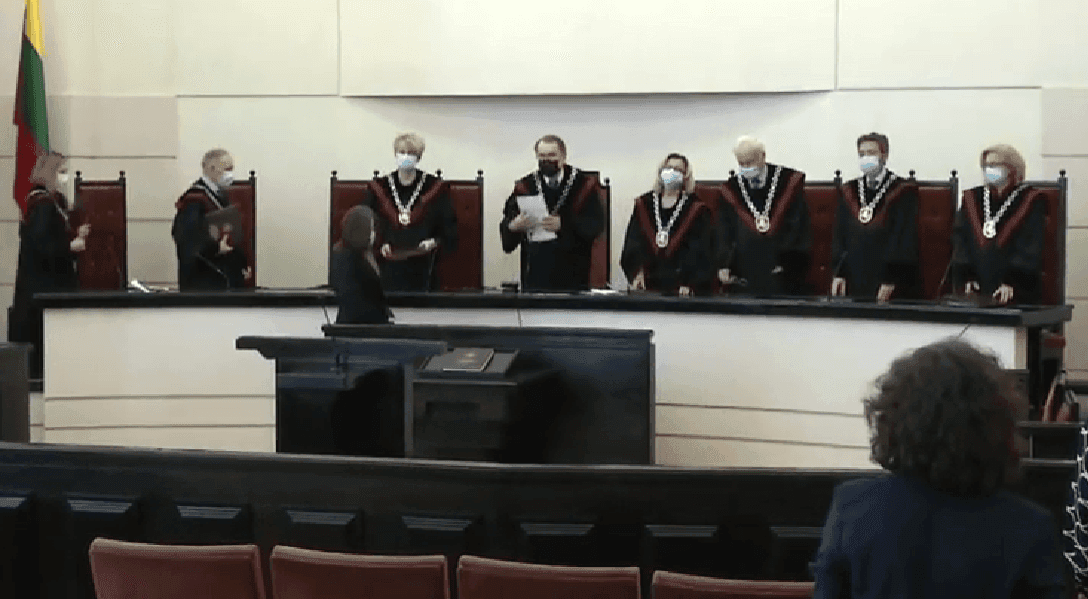 Parlamentarai sunerimę dėl KT sprendimų: teisėjai net nėra Konstitucinės teisės ekspertai