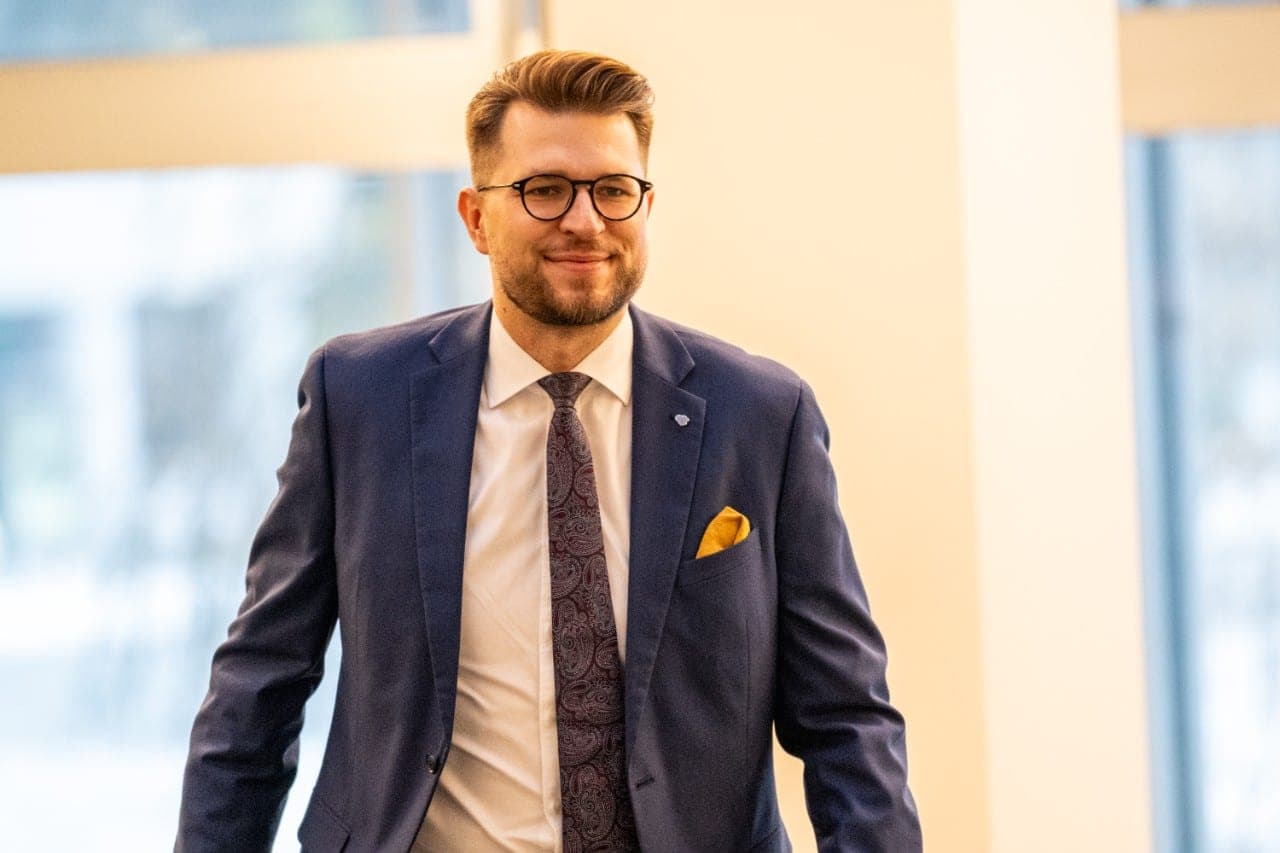 L. Savickas COVID-19 testų byloje: pirkimų nederino, su „Profarma“ vadove bendravo