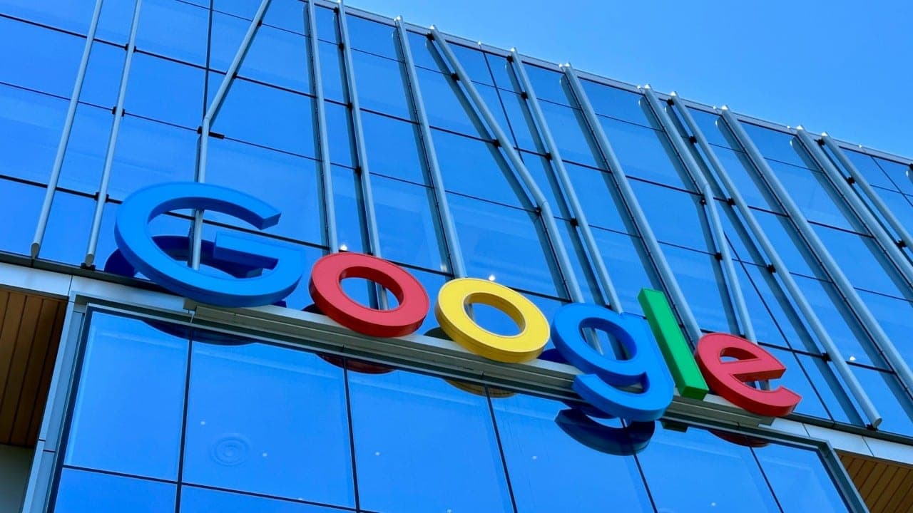 „Google“ neteisėtai piktnaudžiavo savo rinkos galia