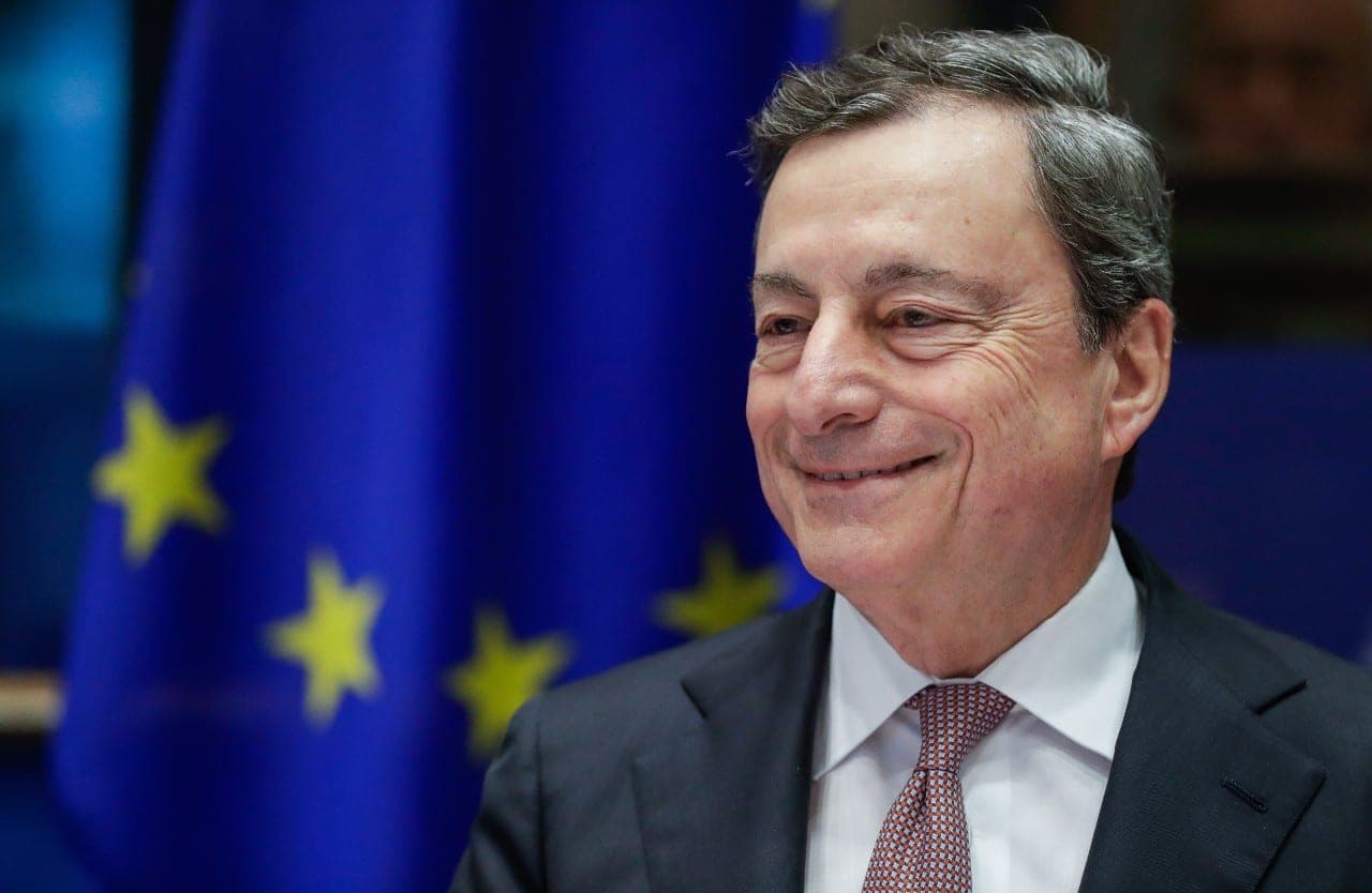 M. Draghi ataskaita: Europai prikelti reikės 800 mlrd. Eur