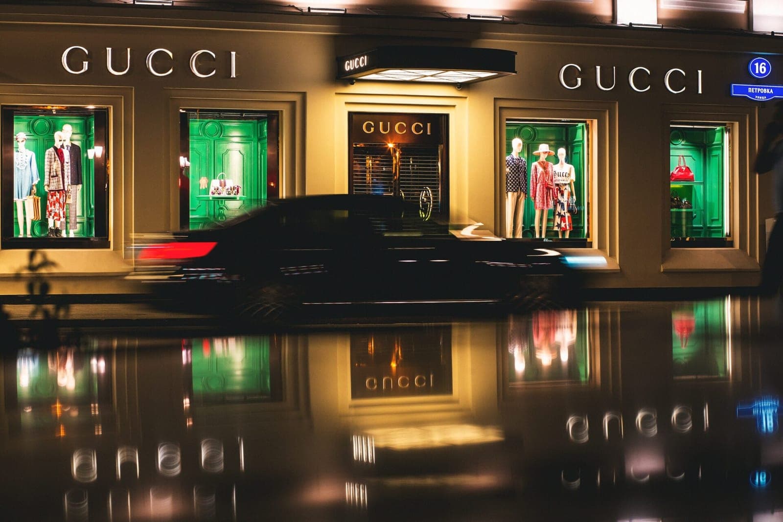 Filmą „Gucci mados namai smerkia pati Gucci šeima: juostą vadina įžeidimu ir tikėjosi būti įkūnyti patrauklesnių aktorių