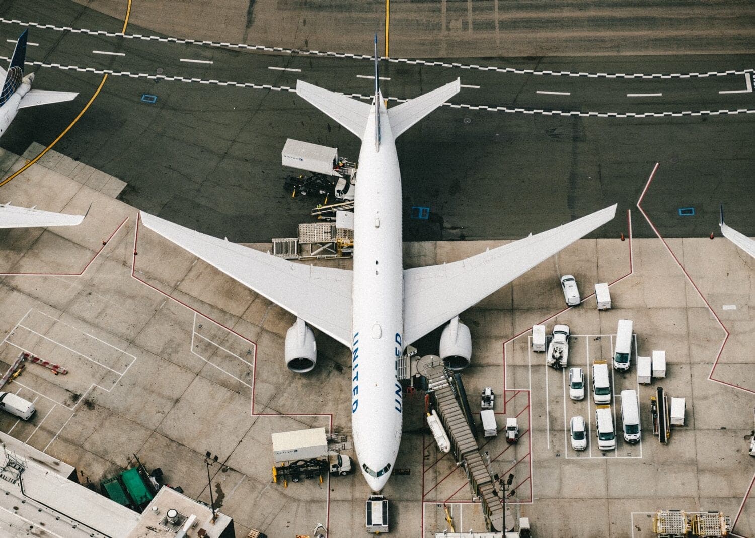 „Lufthansa“ uždraudė naudoti ir krauti išorines baterijas skrydžių metu