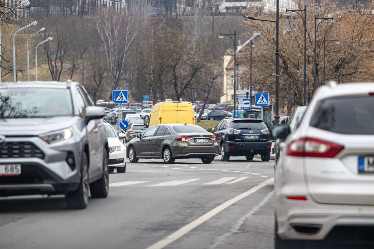 Ką šį mėnesį keliuose tikrina pareigūnai?