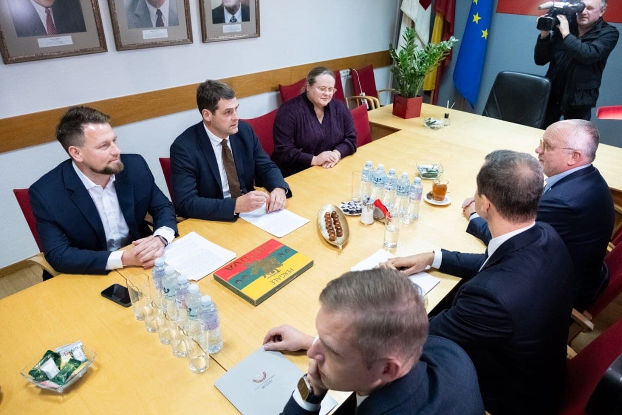 LSDP pakvietė į koaliciją „Nemuno aušrą“