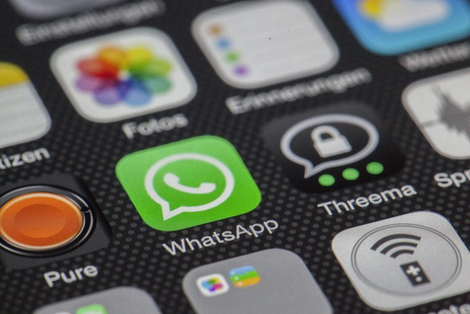 Rusija spaudžia „WhatsApp“ pasitraukti: ruošiamasi naujam valstybiniam susirašinėjimo įrankiui