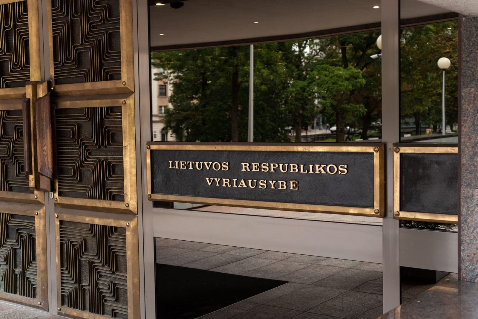 Chaosas naujoje Vyriausybėje, krenta politikų reitingai, Šakalienė tampa nemėgstamiausia