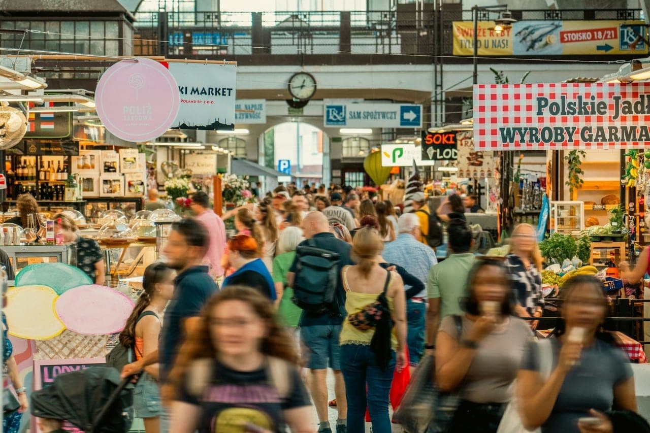 Į Lenkiją apsipirkti nuvykę lietuviai nustėro: ar ekonomistai čia buvę?