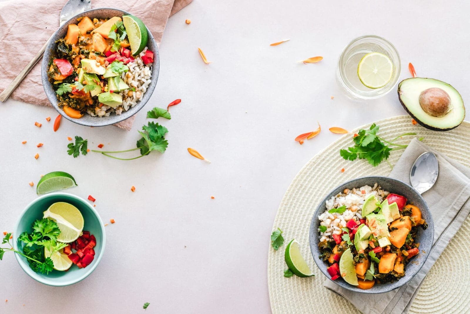 5 lengvos vegetariškų ar veganiškų pietų idėjos skubantiems