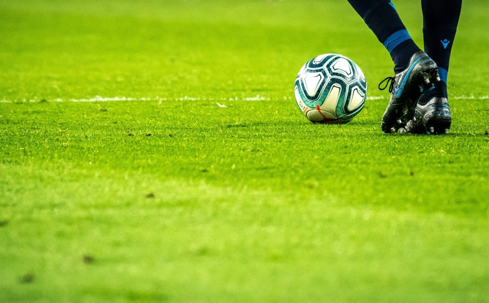 Namų pranašumo fenomenas futbole nepranyksta net ir žaidžiant be žiūrovų