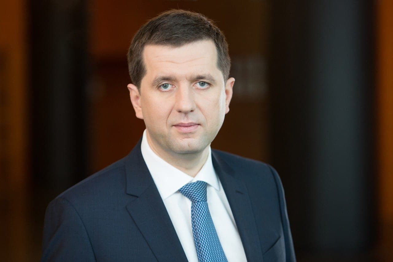 Gynybos finansavimas: Lietuvos pensijų fondai galėtų investuoti 3,6 mlrd. eurų