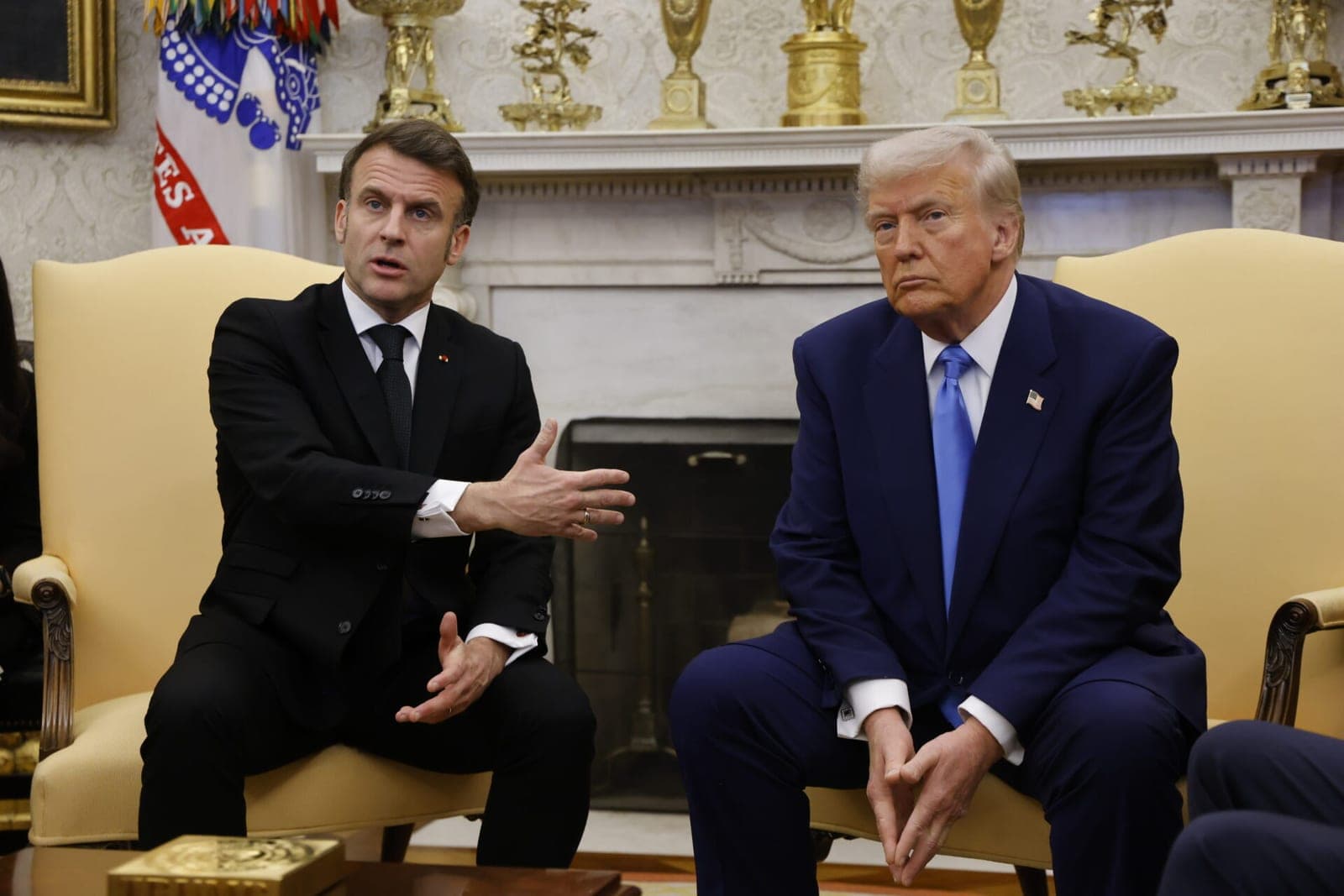 D. Trumpas susitiko su E. Macronu: Vašingtone aptartas taikos Ukrainoje klausimas