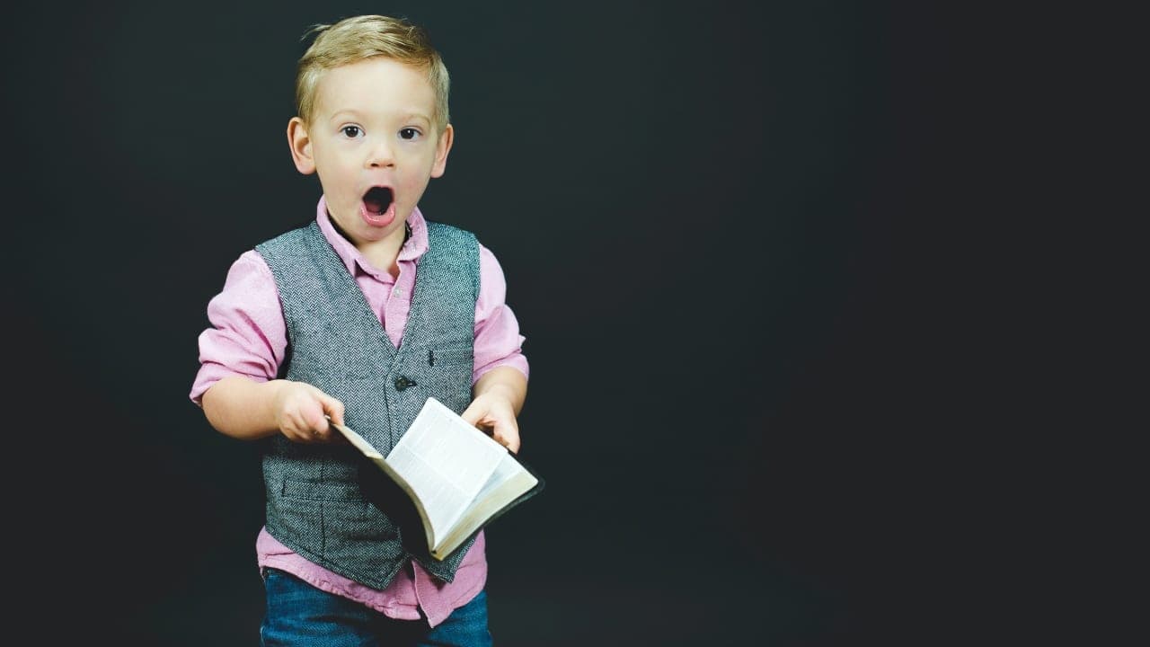 Į mokyklą – nuo 6 metų. Kokių problemų tai gali sukelti?