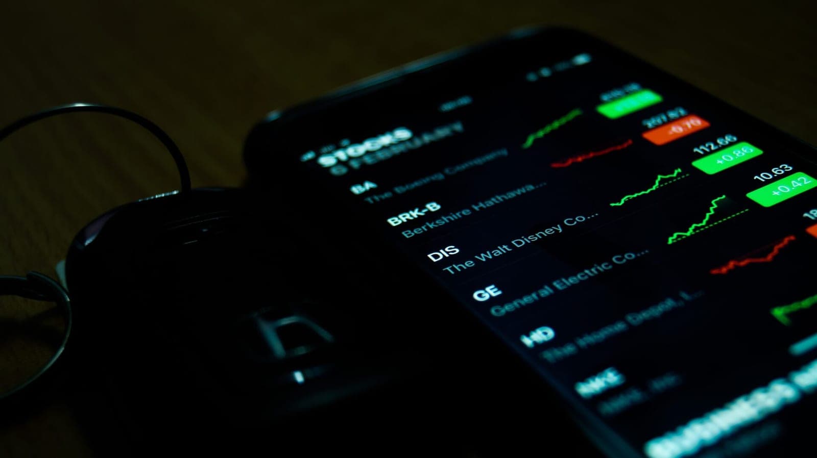 Bitkoino kainos pasiekė nematytas žemumas