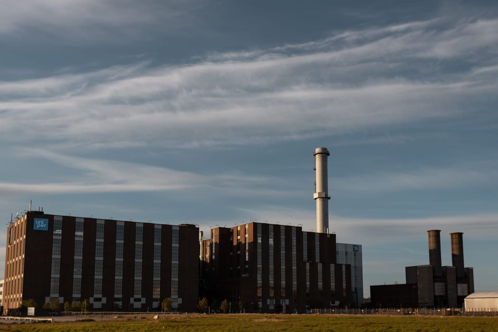 Vokiečiai spjovė į ekologiją: pristigus elektros, vėl užkurs anglimi kūrenamas jėgaines