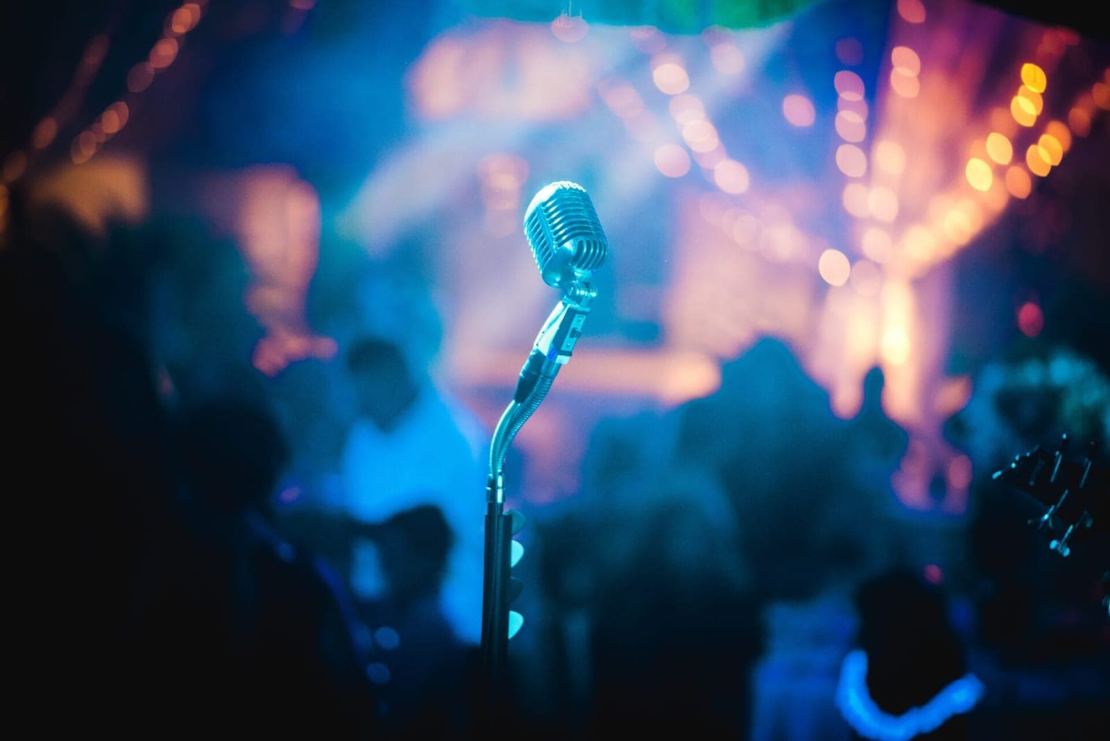 Anglijos lietuviai susivienijo ir boikotuoja Jazzu: po įžeidinėjimų ragina nepirkti bilietų į koncertą