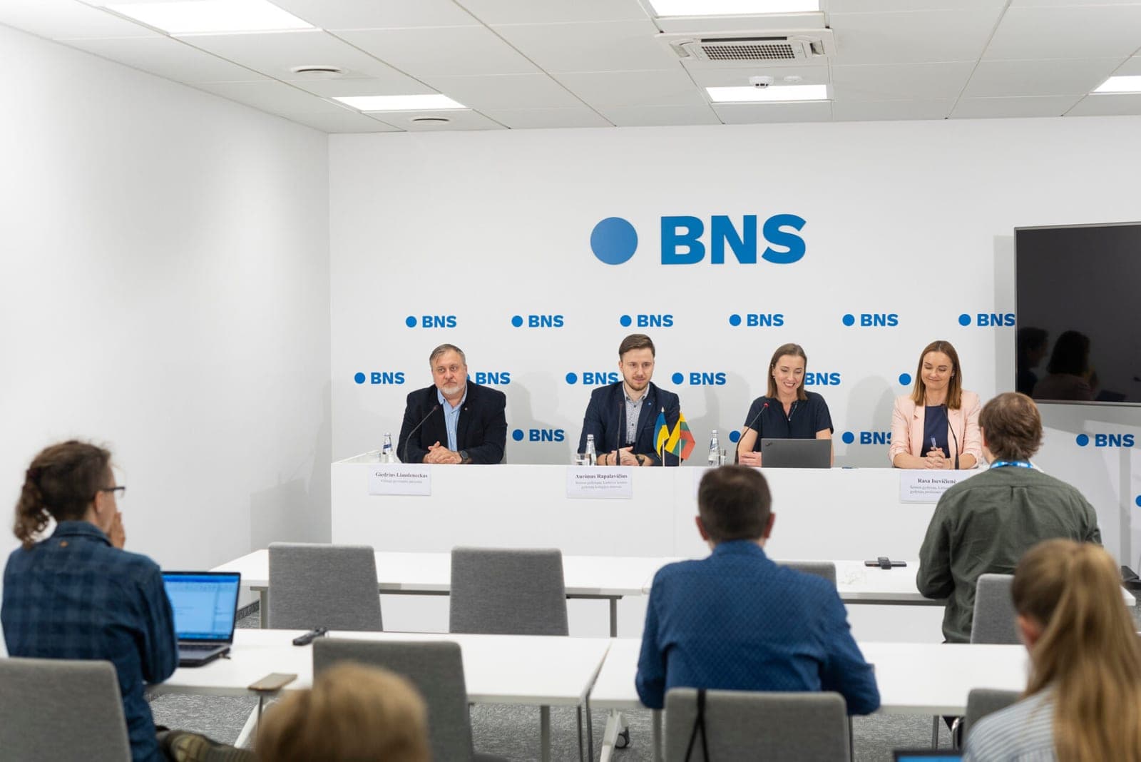 Medikai reikalauja stabdyti sveikatos reformą: drieksis pacientų eilės, nebus galima net pasirinkti šeimos gydytojo