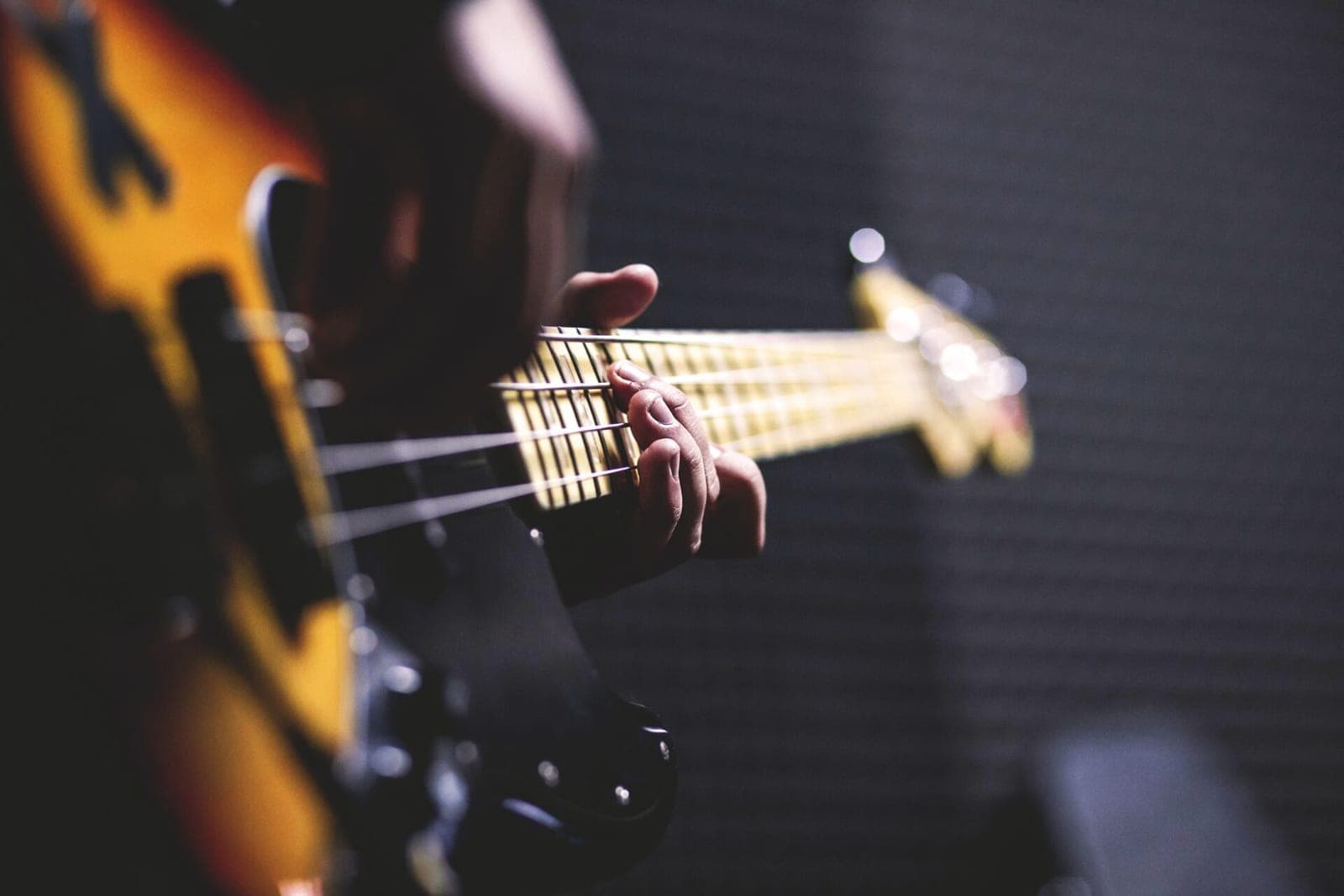 Pandemijos muzikantai: į maršą, į taksą arba į skafandrą