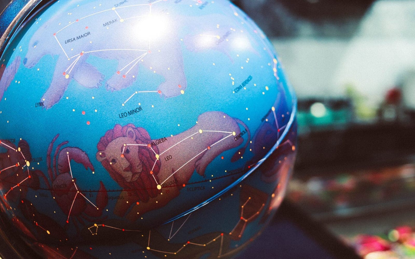 Astrologija ir talentai: zodiako ženklų įtaka asmeninei kūrybos istorijai