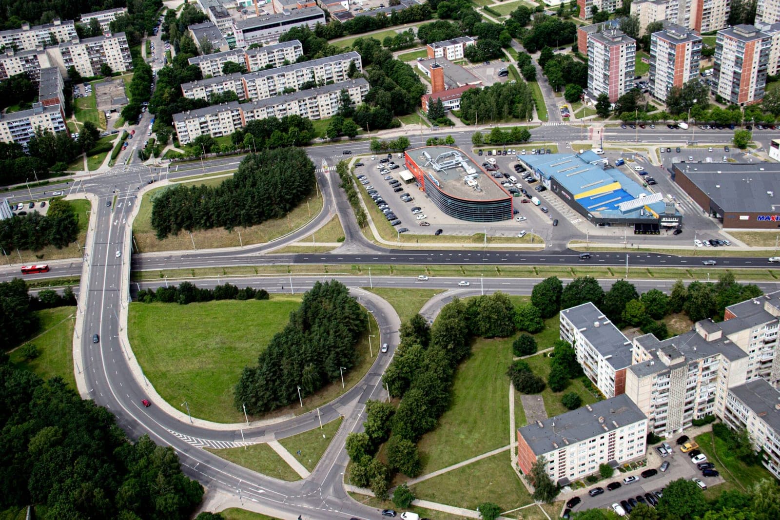 Viešojo transporto ateitis – žemagrindžiai elektriniai miesto tipo autobusai
