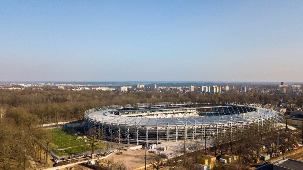 Kaunas kaip reikiant paišlaidavo: baigia įrengti stadioną, atsiras ir teniso aikštynai