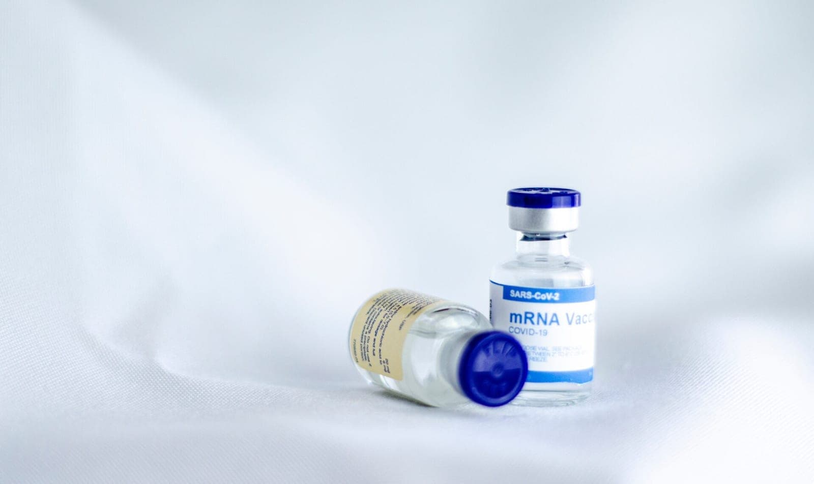 Lietuva nebeturi kur dėti daugiau kaip 50 tūkst. vakcinų, o sportininkas siunčia nerimą keliančią žinutę