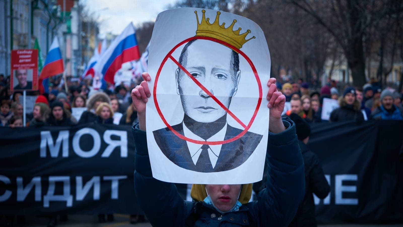 V. Putinas svajoja apie Sovietų Sajungos atkūrimą? Donbaso „respublikos pripažintos nepriklausomomis, į Ukrainą rusų kariai vyksta „palaikyti taikos