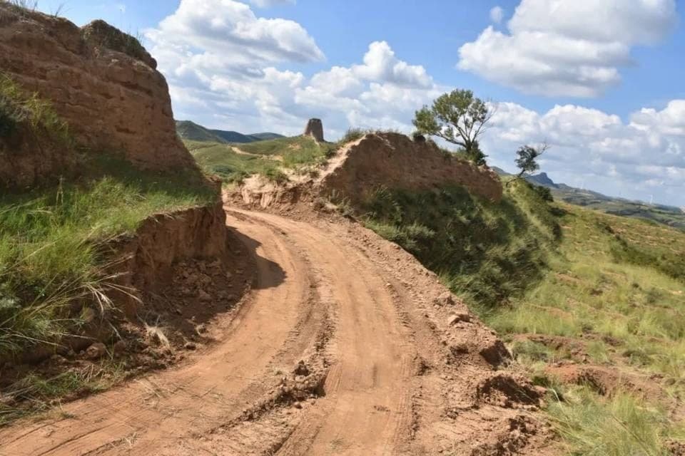 Du statybininkai nusprendė išgriauti dalį Didžiosios Kinų sienos
