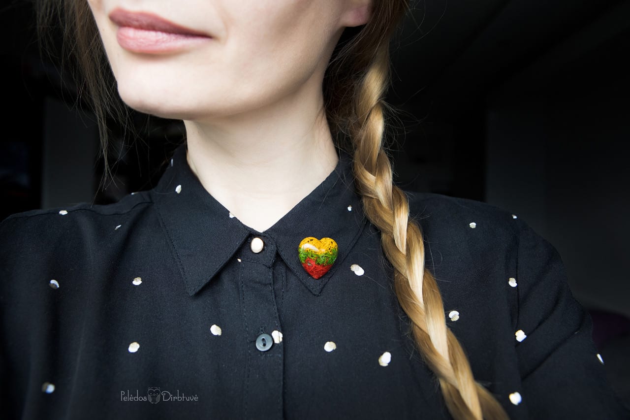 Trispalvė širdyje