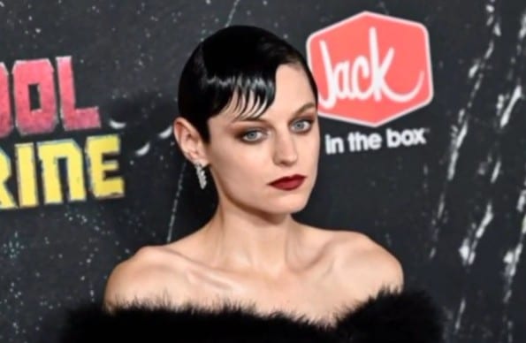 Emma Corrin BAFTA apdovanojimuose