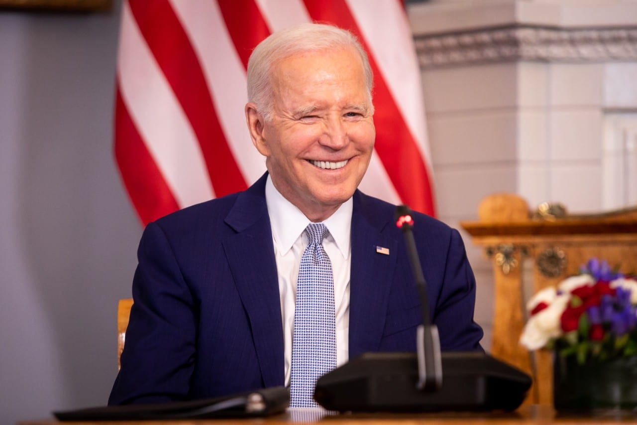 J. Bidenas