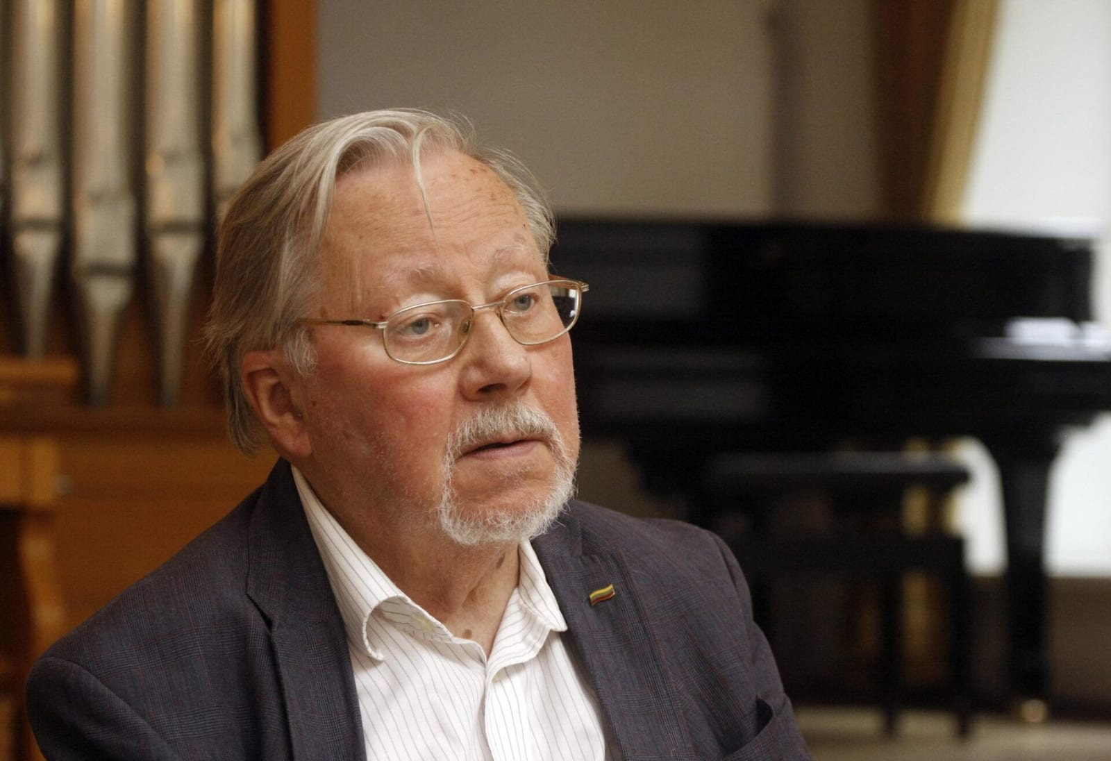 V. Landsbergis